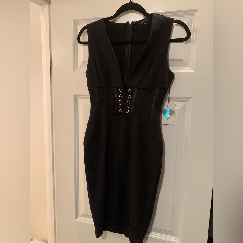 Black Iris Mini Dress 🖤